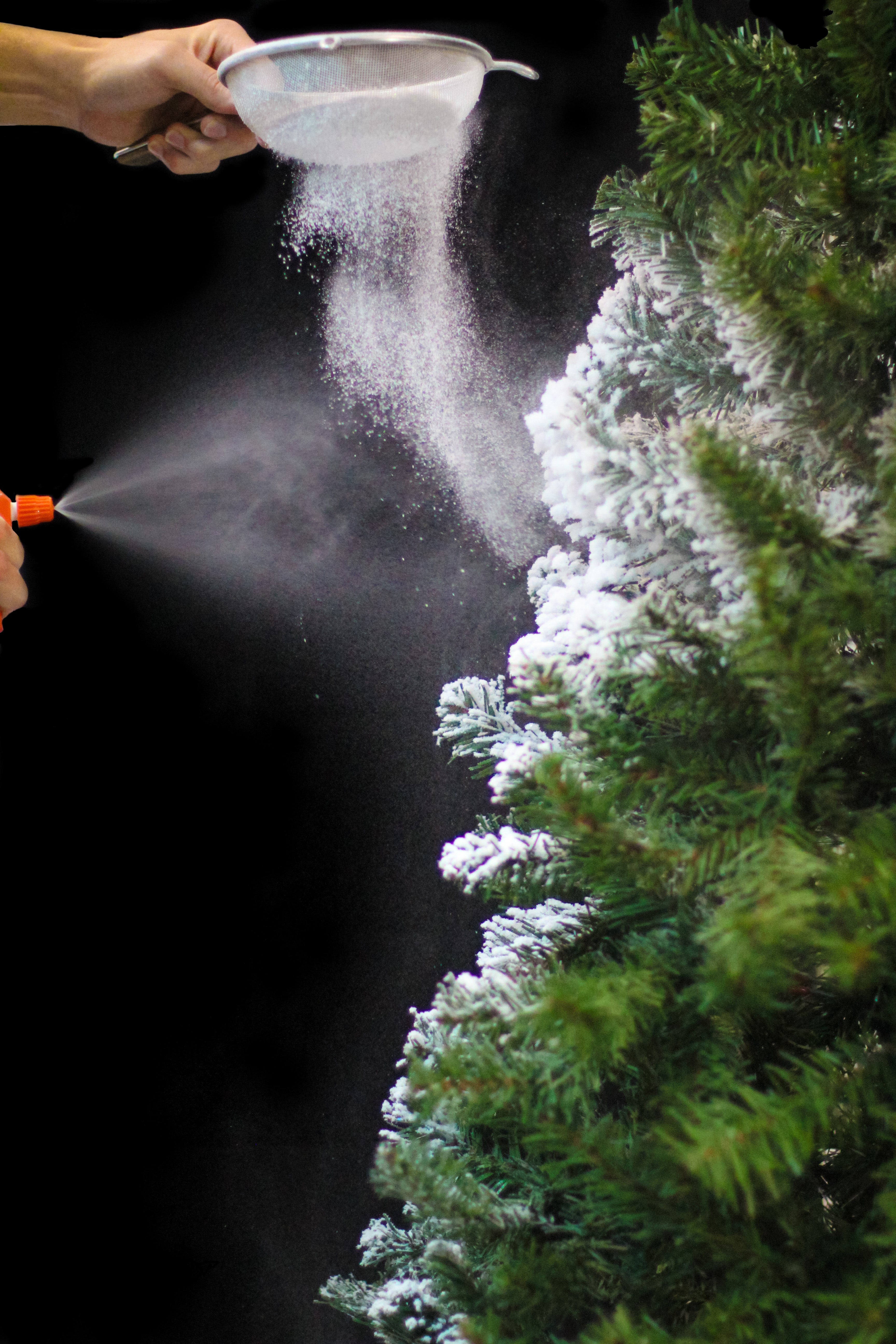 SnoFlock Premium, Genuine Original Snow Flocking Powder — 5 Pound Box [2.27kg] image 4